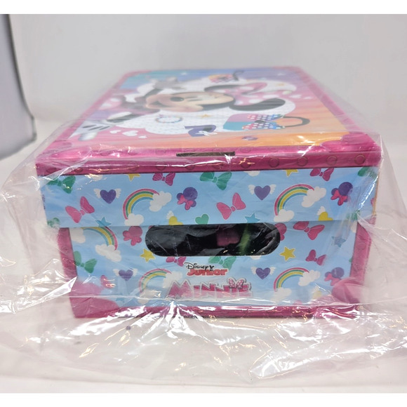 NEW Minnie Mouse Bowdazzling Dress Up Trunk Set, 21 pieces, Size 4-6X - Picture 2 of 3